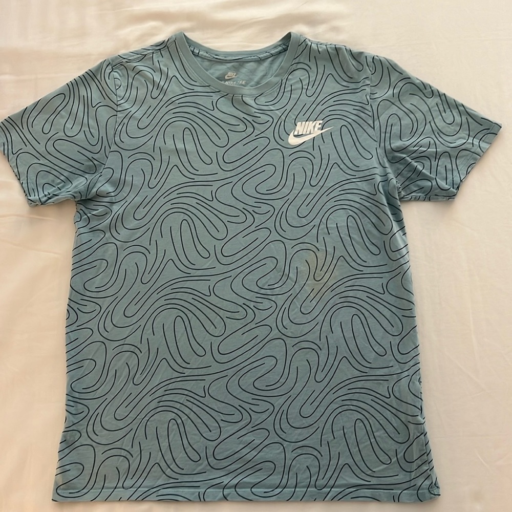 Nike Tee Shirt, Athletic Cut, Light Blue, Medium